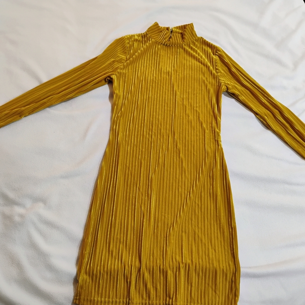 PrettyLittleThing Golden Long Sleeve Dress